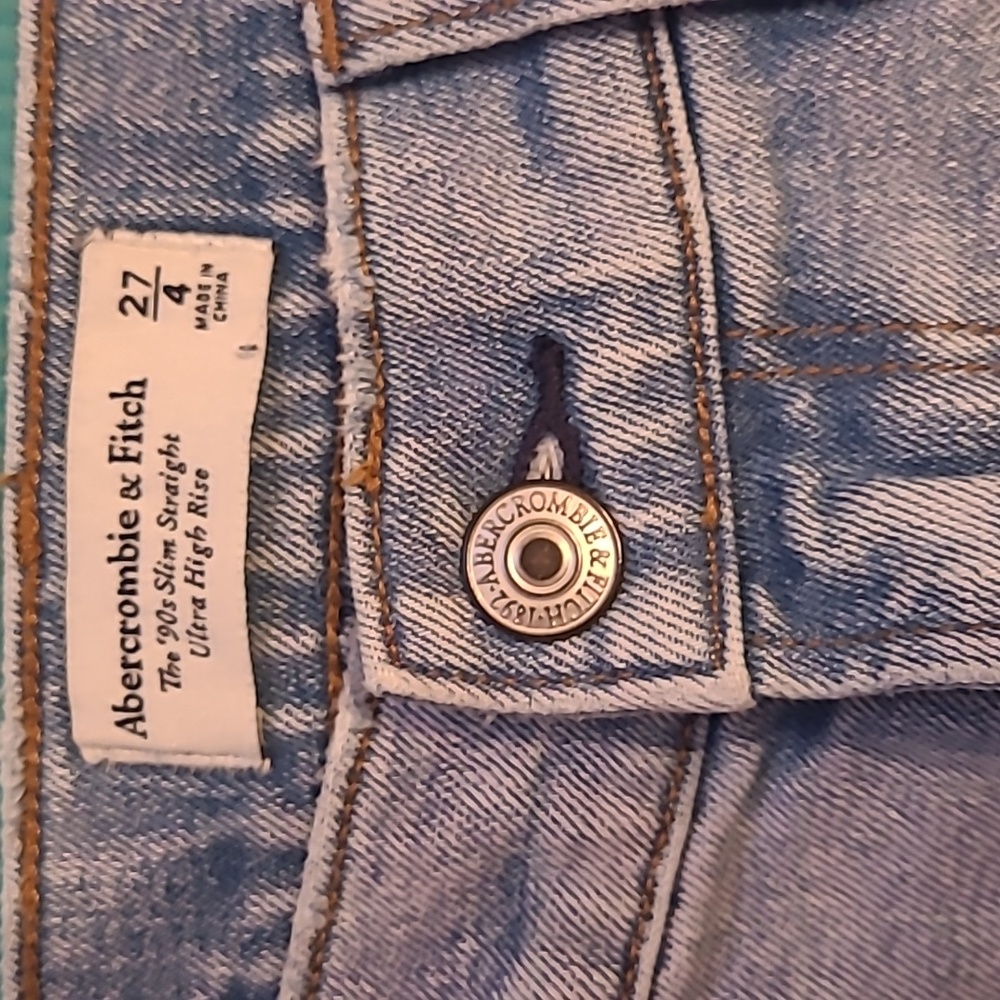 Ultra High Rise 90s Straight Jean - Picture 3 of 3